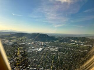 Flying from BUR instead of the usual LAX gave me different views of the LA landscape this weekend #losangeles #geology #labasin