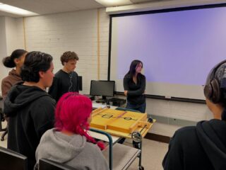 Strike-slip fault model demonstration in the lab